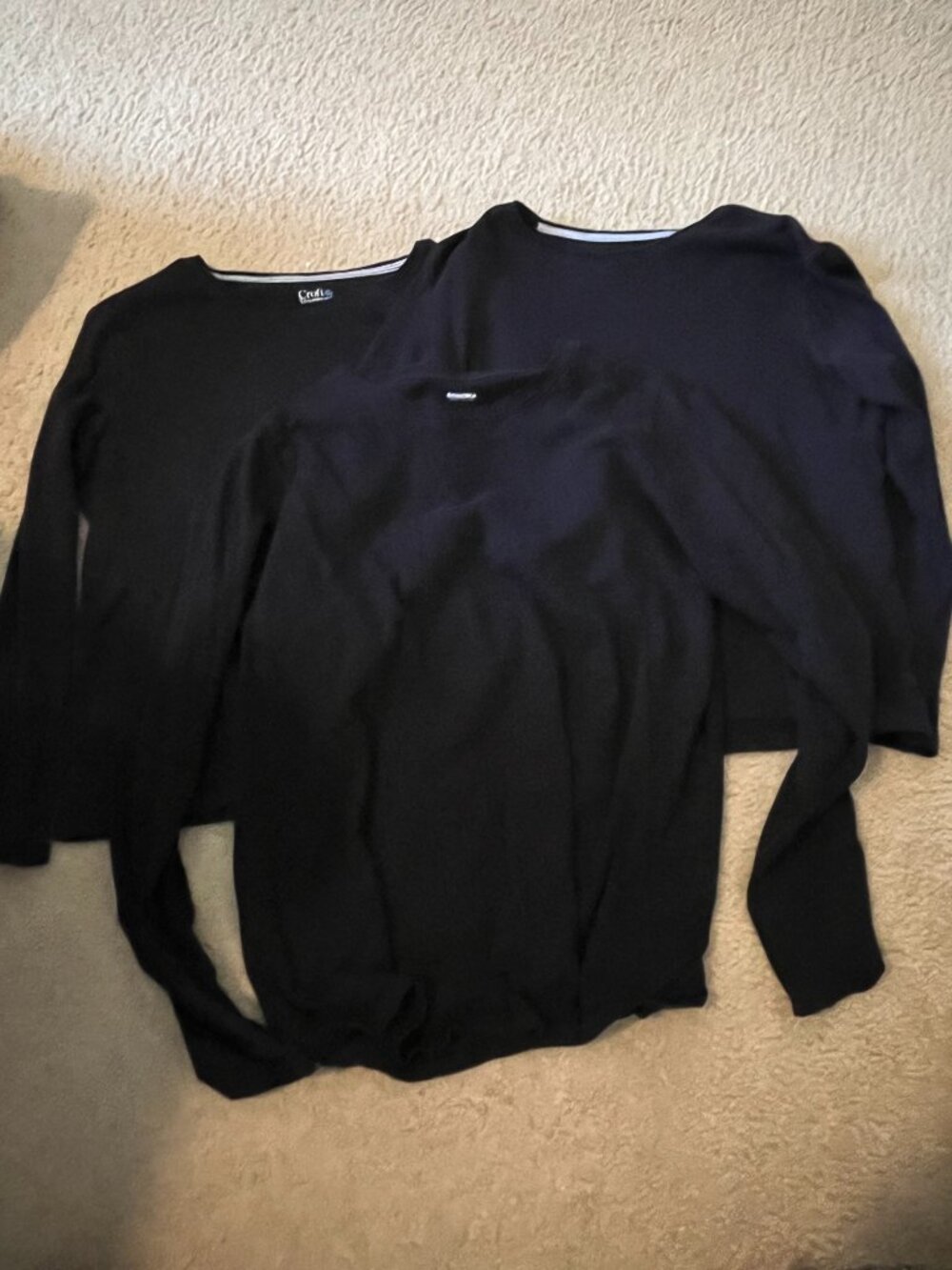Black Long Sleeves | M